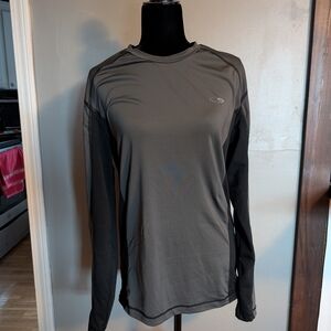 Men's Gray Long Sleeve Athletic Shirt